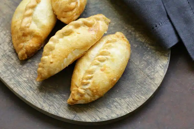 Receta De Empanadas De Cebolla Y Queso Paulina Cocina