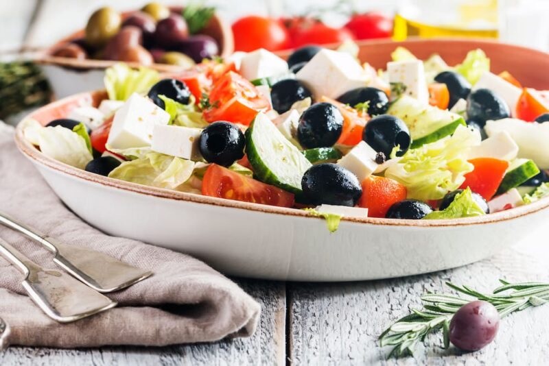 How to make homemade Greek salad