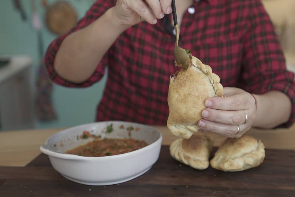 empanadas de carne cortada a cuchillo argentinas